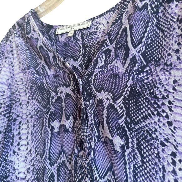 What Goes Around Comes Around Vanessa Purple Silk Snakeskin Top Sz M Whimsygoth - Picture 3 of 16